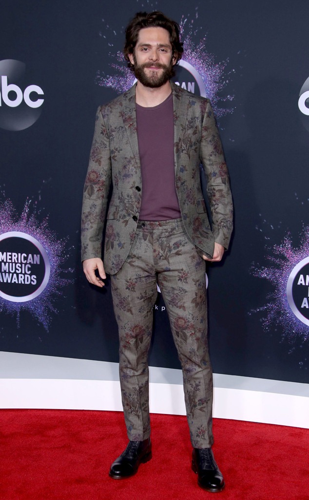 Thomas Rhett, 2019 American Music Awards, Red Carpet Fashion