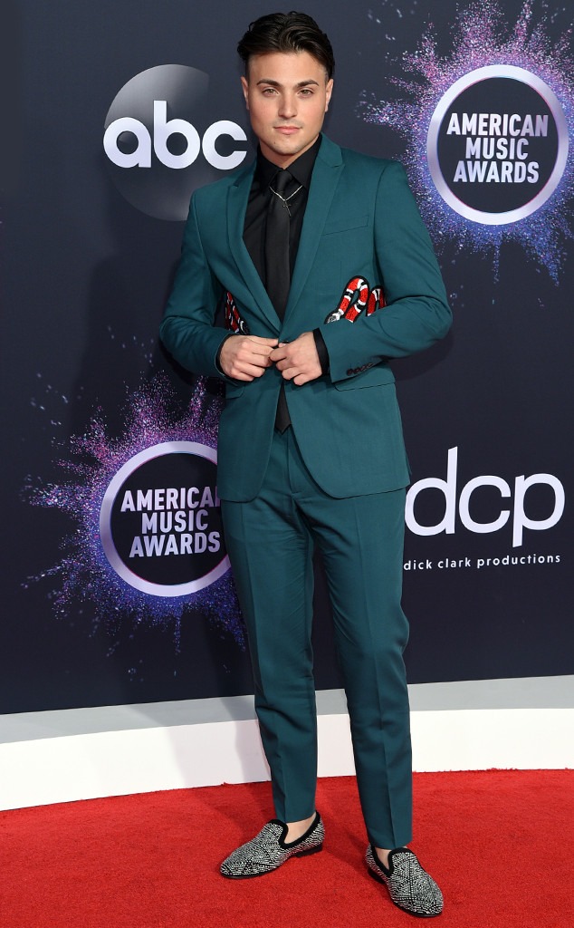 Nick Tangorra, 2019 American Music Awards, Red Carpet Fashion