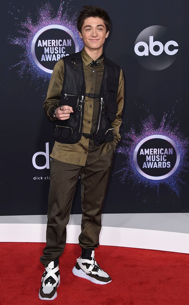 Asher Angel, 2019 American Music Awards, Red Carpet Fashion