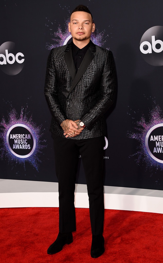 Kane Brown, 2019 American Music Awards, Red Carpet Fashion