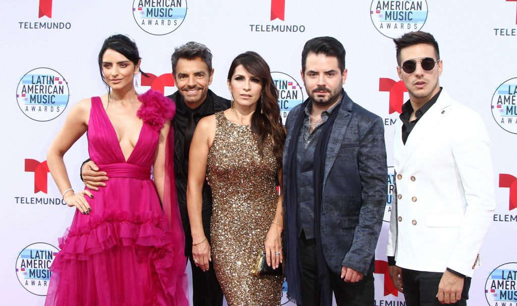 Aislinn Derbez, Allesandra Rosaldo, Jose Eduardo Derbez, Euigenio Derbez, Vadhir Derbez