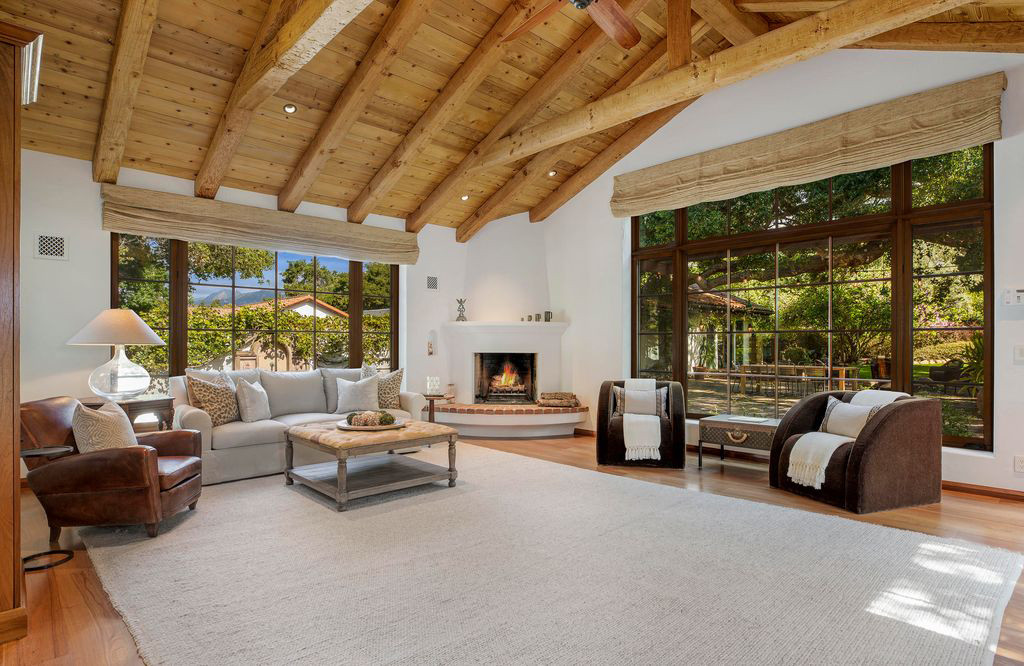 Go Inside Oprah Winfrey S 6 85 Million California Estate E Online