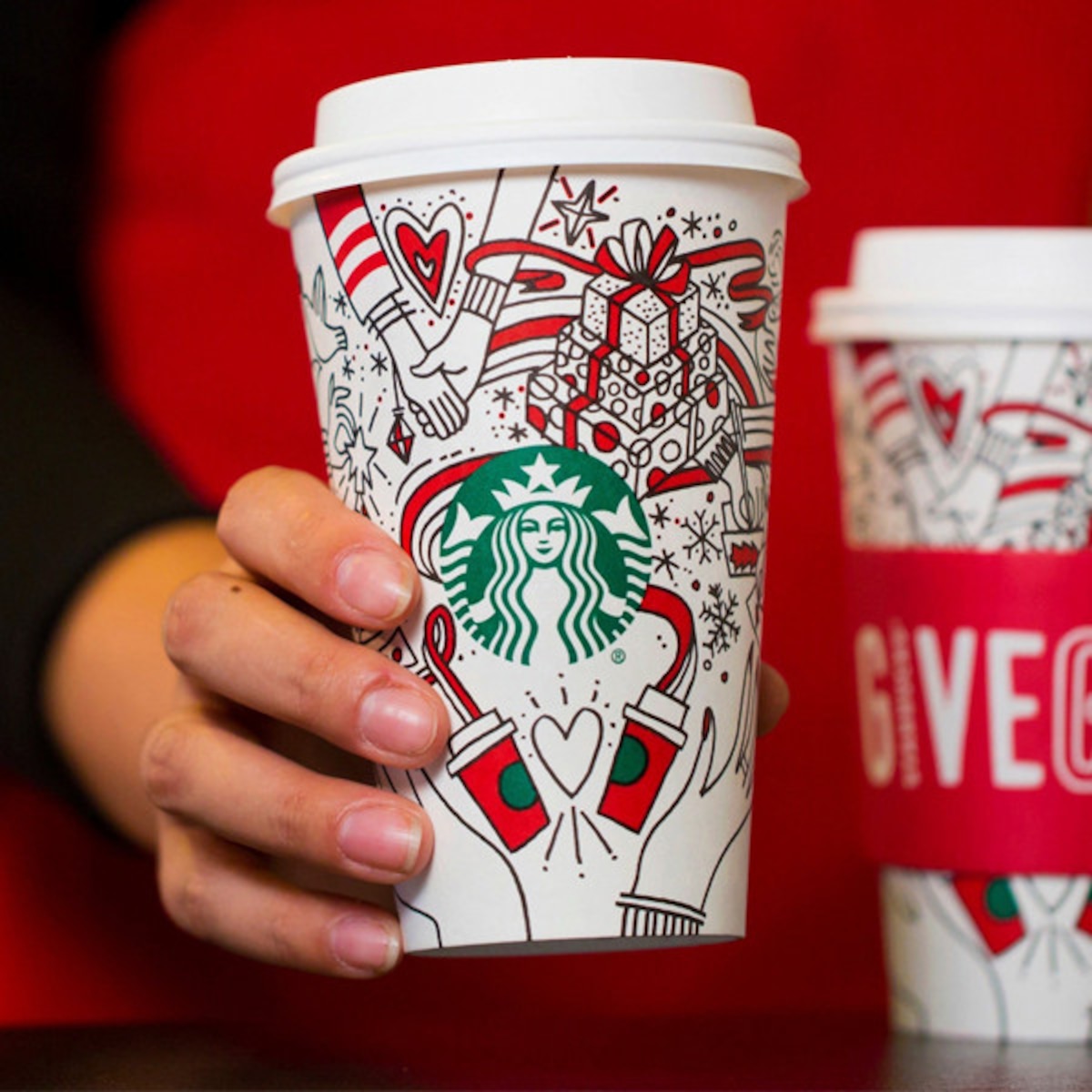 A Look At How Starbucks Holiday Cups Have Changed Over The Years E Online 2022 Starbucks Holiday Mugs