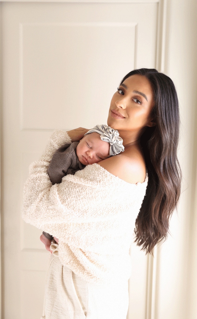Shay Mitchell Reveals Her Daughter S Unique Name And Her First Pics E Online