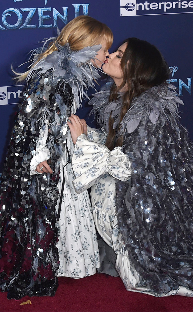 Selena Gomez, Gracie Teefey, Frozen ll premiere