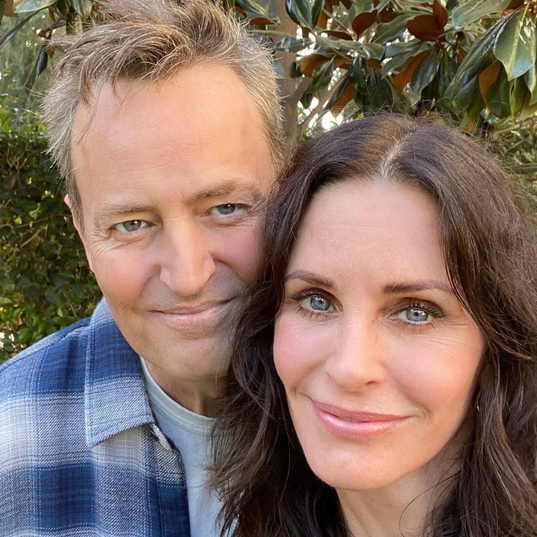 Friends' Courteney Cox Shares Rare Selfie With Matthew ...