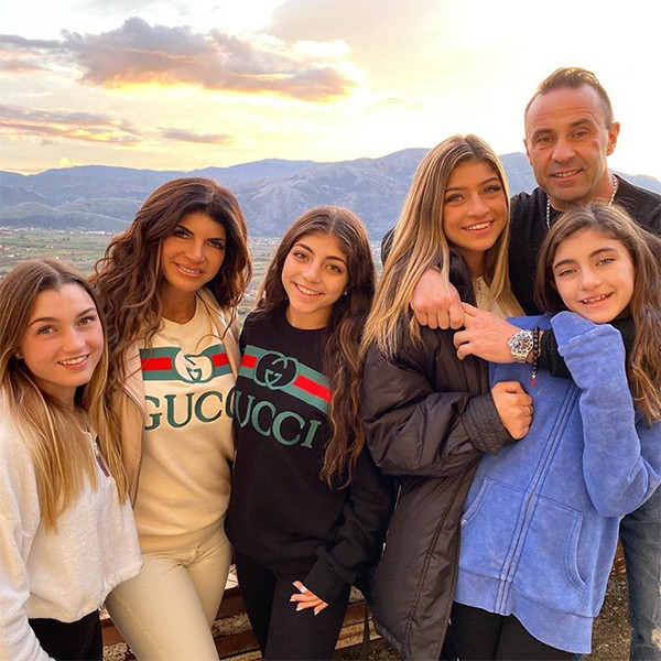 See All Sweet Photos From Teresa And Joe Giudice S Family Reunion E Online Ca