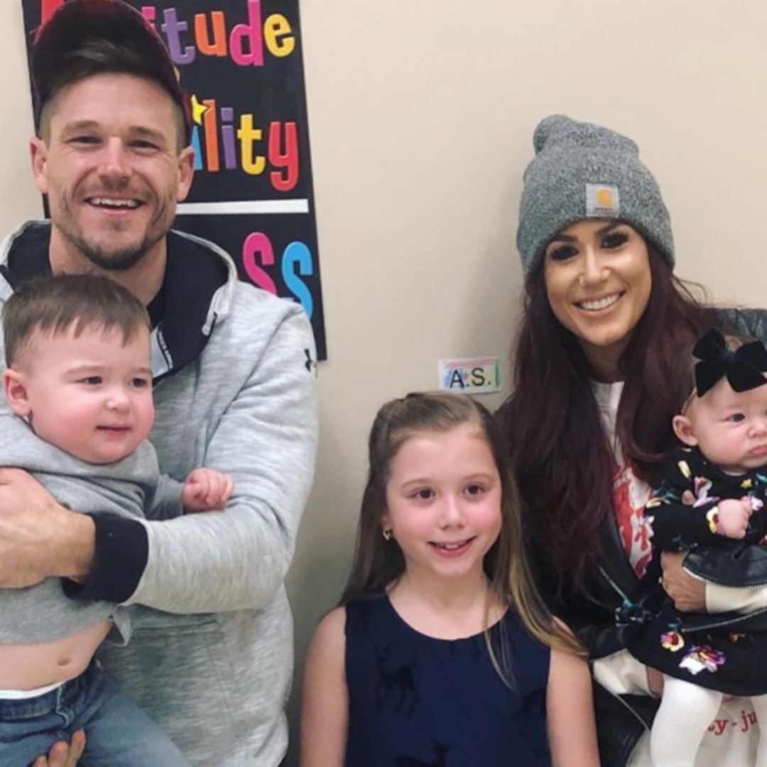 Teen Mom S Chelsea Houska Gets Candid About Her Family Of 5 E Online Teen Mom S Chelsea Houska Gets Candid About Her Family Of 5 E Online