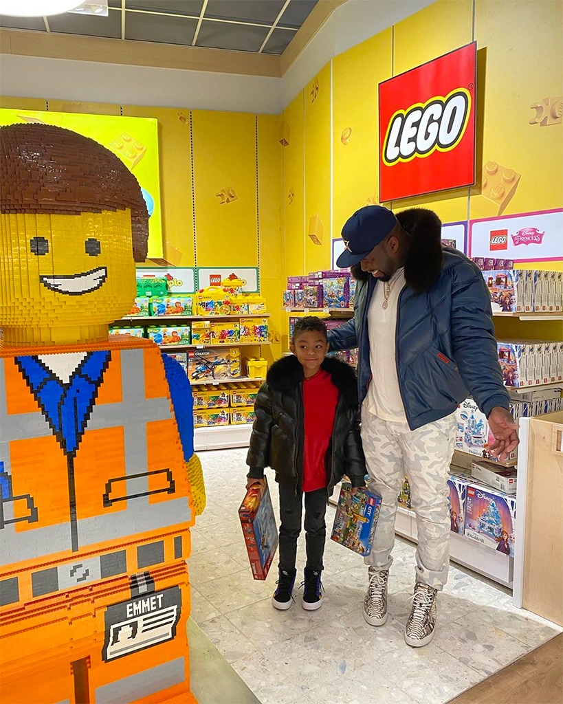 50 Cent Rents Out Whole Toys R Us For Son Before Christmas E News Uk 0947