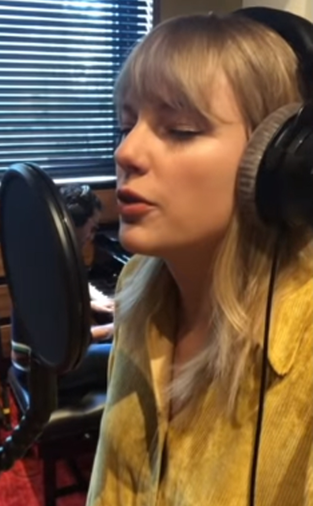 Taylor Swift Is a Musical Genius in 'Christmas Tree Farm' BTS Video | E! News