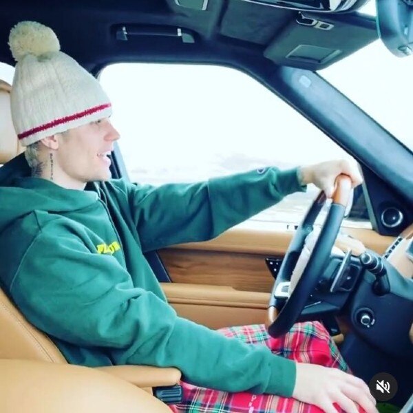 Justin Bieber s Carpool Karaoke Home Video Is a Christmas Gift to Fans