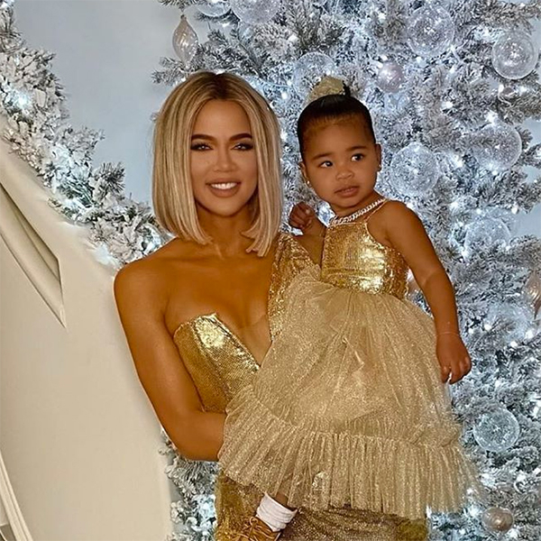 Khloe Kardashian's Daughter True Thompson is the Cutest Piano Player(02)