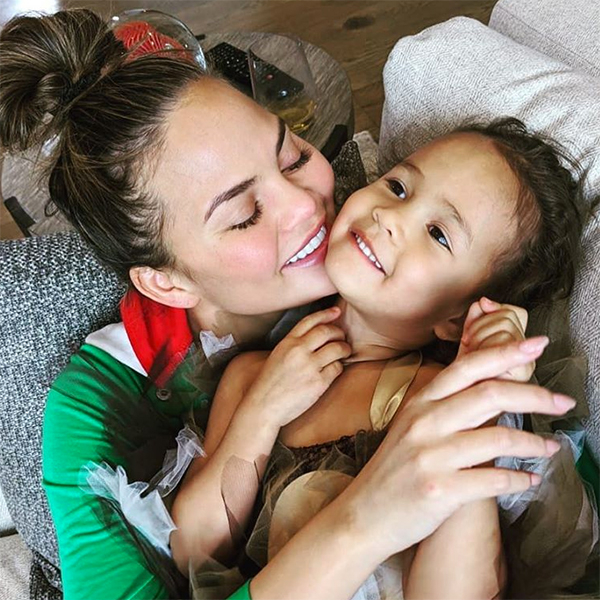 Chrissy Teigen Shares Hilarious Video To Prove Luna S Hamster Is Alive E Online