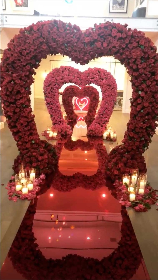 Kylie Jenner, Instagram Story, Valentine's Day Flowers