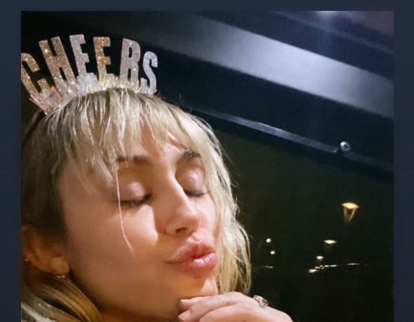 Miley cyrus eve entertainmentwise year Miley Cyrus from Stars Celebrate New Year's Eve 2019 | E! News