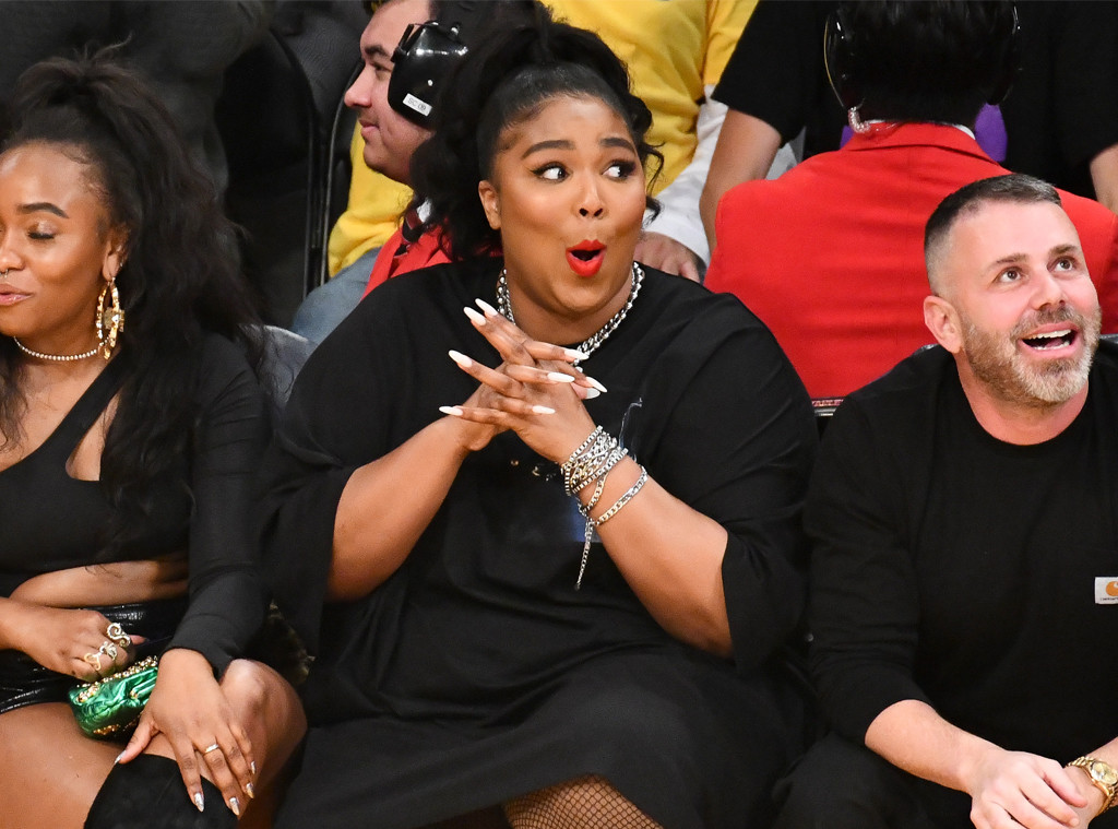 Lizzo Is A True Winner After Twerking Courtside In Her Thong E Online