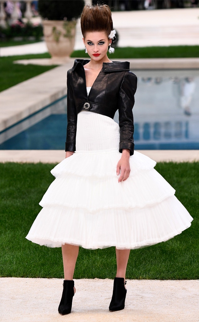 Topped With Tulle from Karl Lagerfeld's Final Chanel Fashion Show | E! News