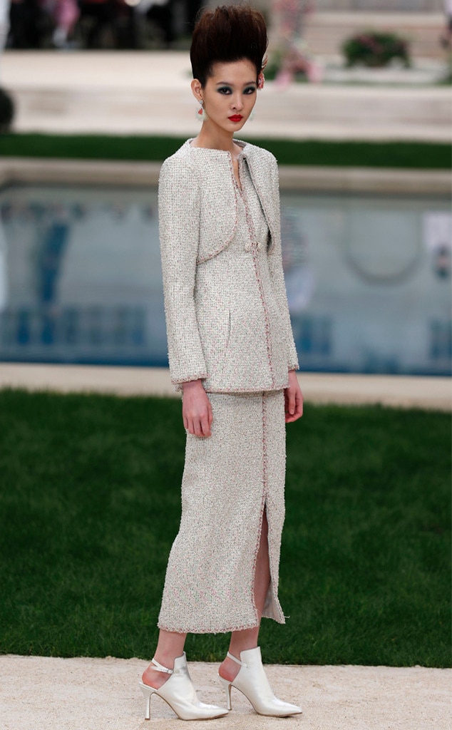 【SIZE 34】2004 CHANEL KarlLagerfeld スカート s-l400.jpg