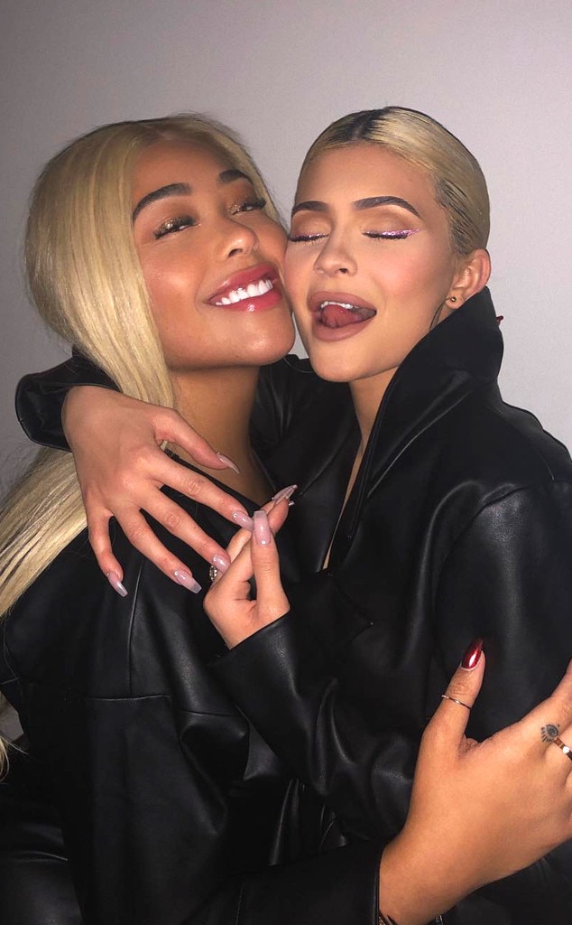 Kylie Jenner แชร์ข้อความถึง "Hot" Jordyn Woods