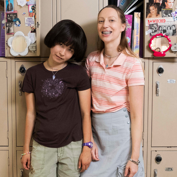 Make Way For Pen15 And Prepare To Relive Your Adolescence E Online
