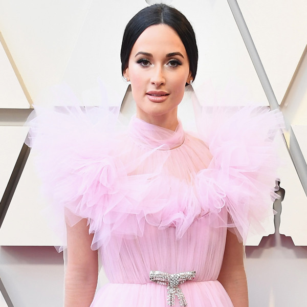 Kacey Musgraves Brings Southern Charm to the 2019 Oscars Red Carpet - E