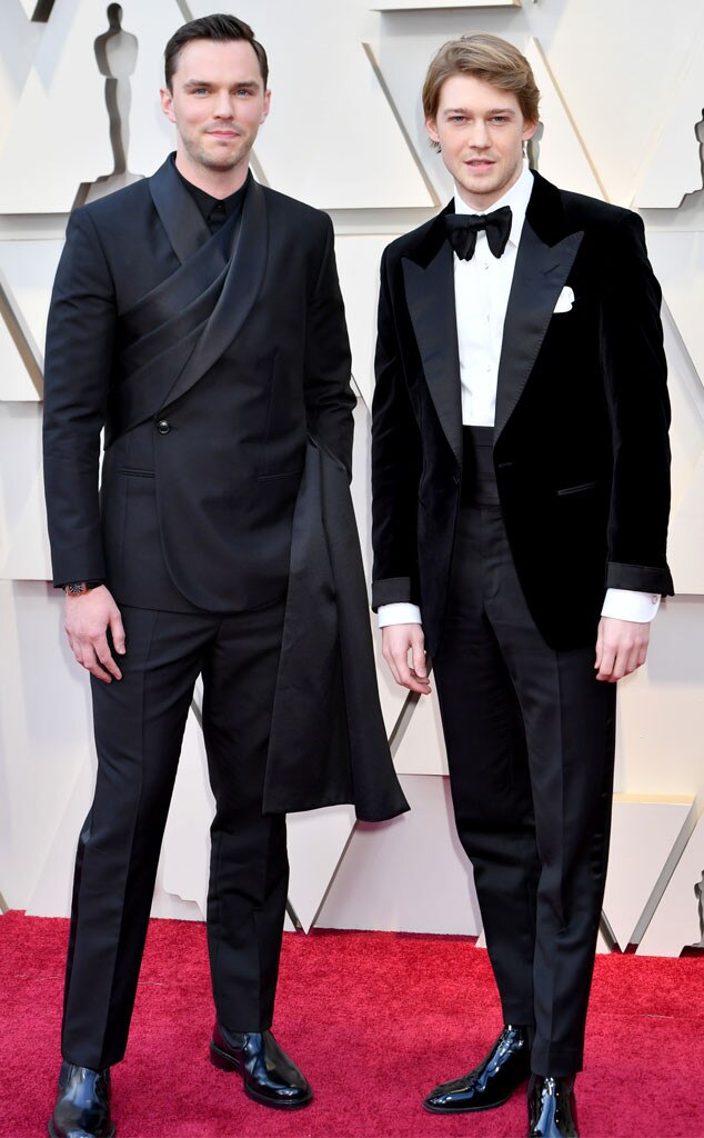 Joe Alwyn Nicholas Hoult Dish on The Favourite at 2019 Oscars