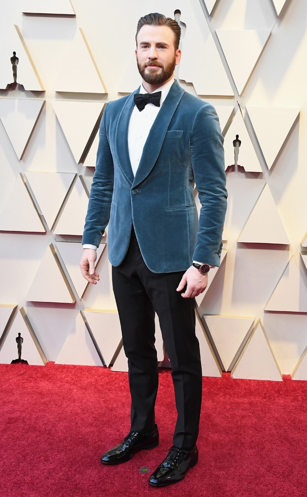 Chris Evans from 2019 Oscars Red Carpet Fashion E! News