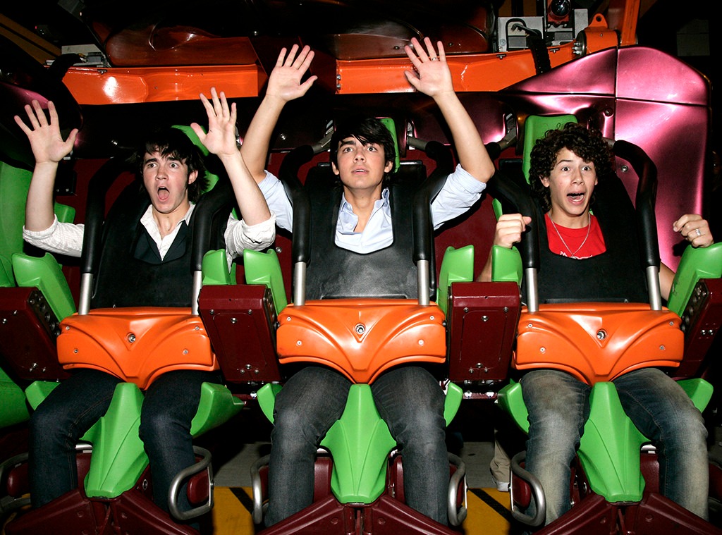 The Jonas Brothers, Six Flags Magic Mountain