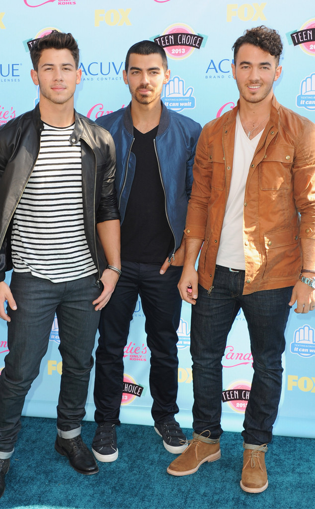 The Jonas Brothers Are Back With a New Song, But Which JoBros Tune Is ...
