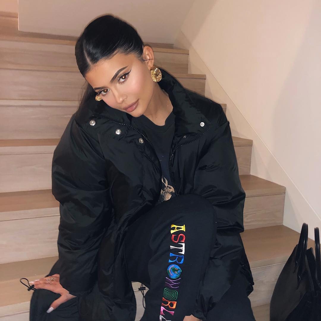 Kylie Jenner Laughs Off Pregnancy Speculation Again After Cryptic Post ...