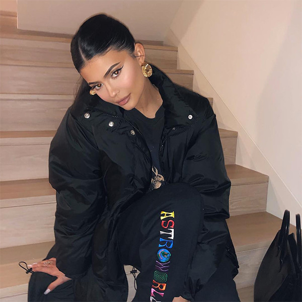 Kylie Jenner Laughs Off Pregnancy Speculation Again After Cryptic Post