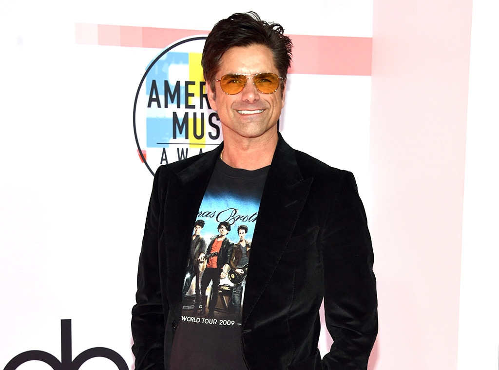  John Stamos, 2018 American Music Awards