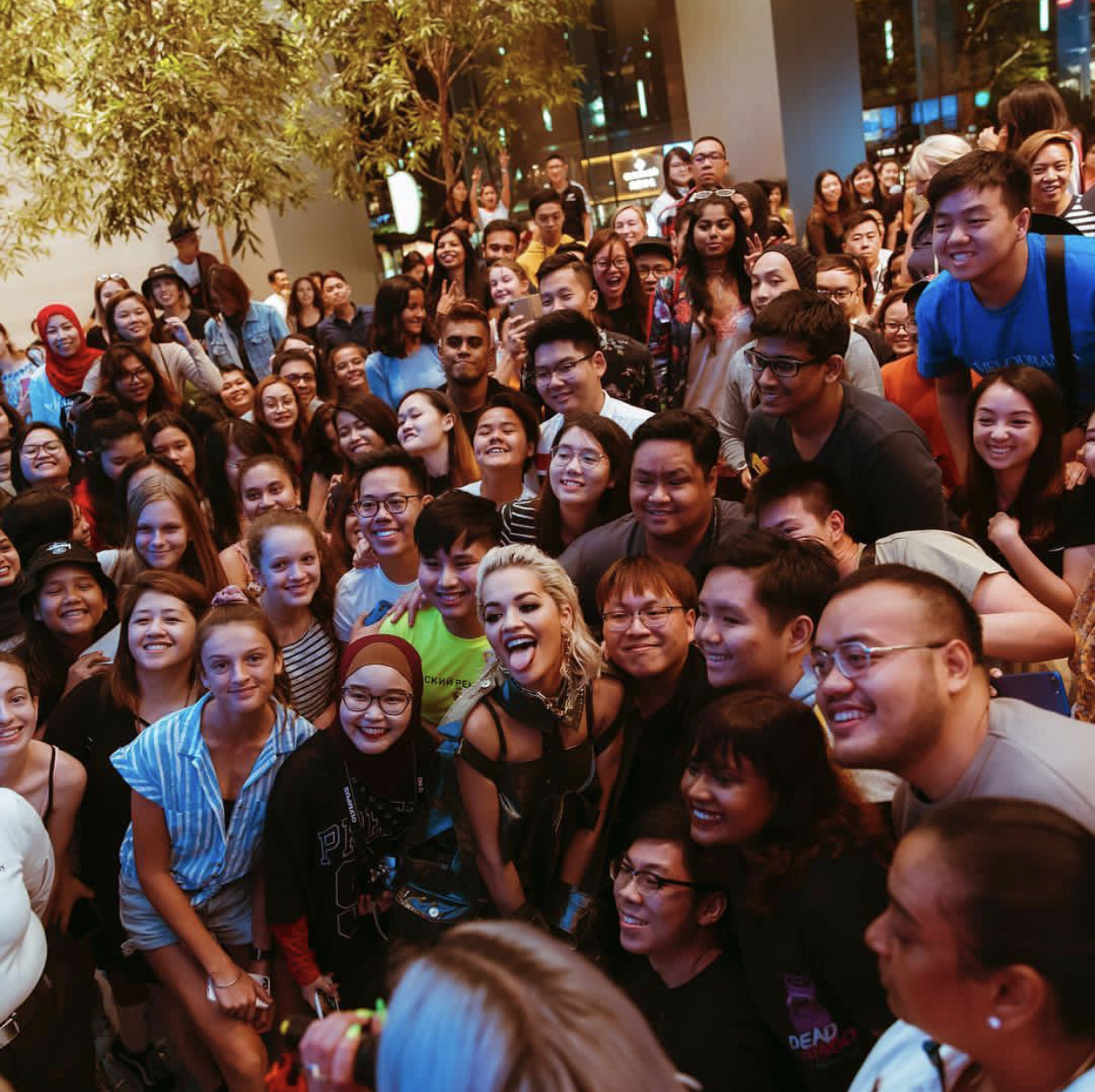 Here S What Went Down At Rita Ora S First Ever Performance In Singapore E Online Ap