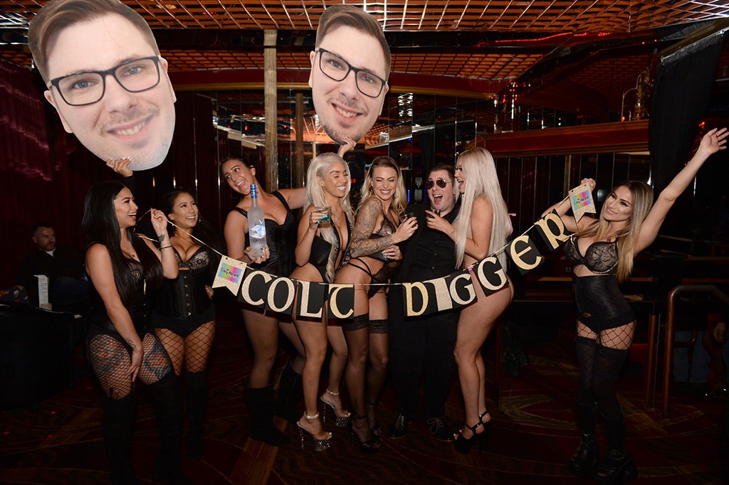 Las Vegas Strip Club Porn - 90 Day FiancÃ©'s Colt Johnson Has a Divorce Party | E! News