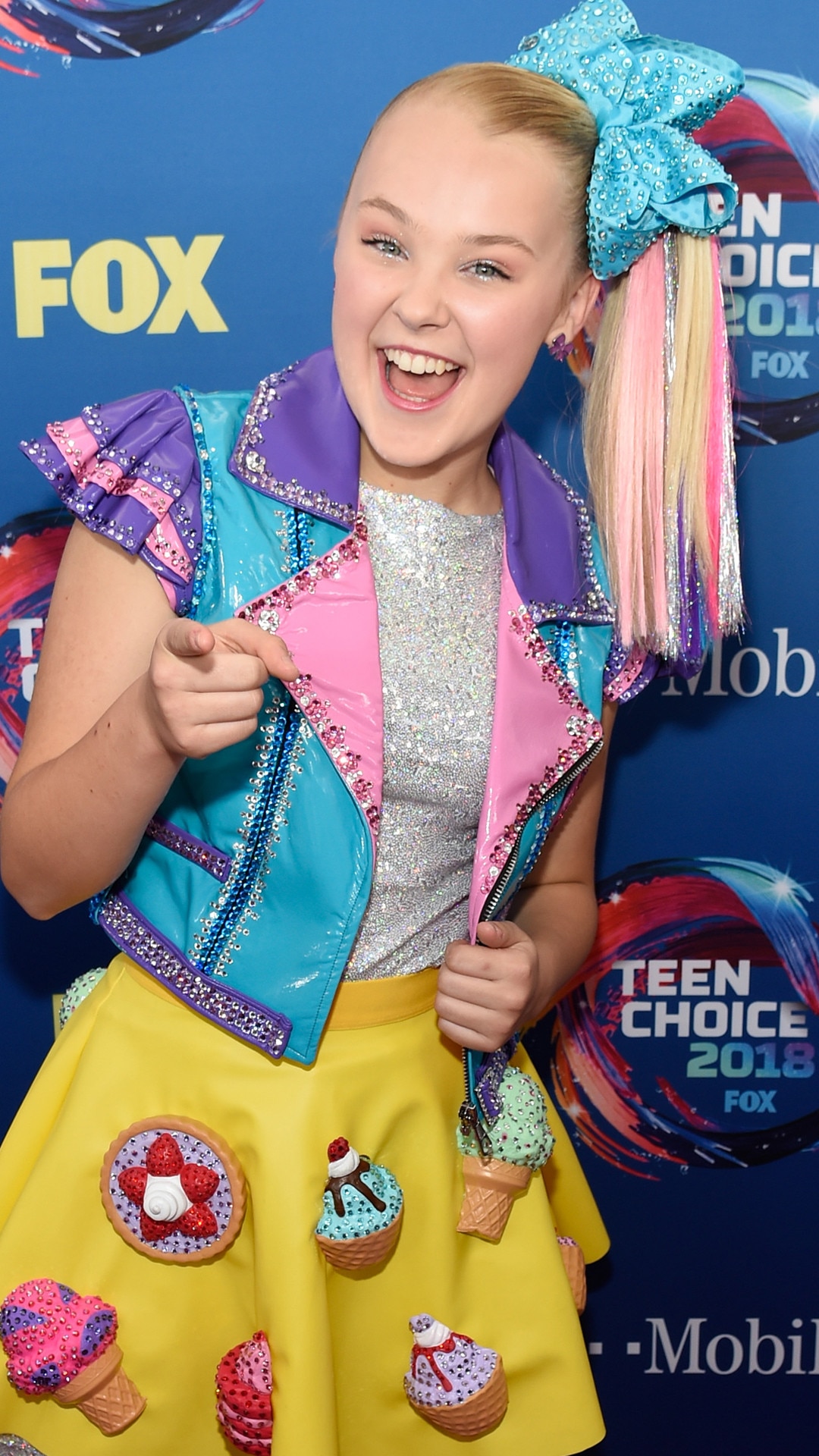 JoJo Siwa เผยแผน "แฝดสาม" พร้อมตัวแทน 3 คน