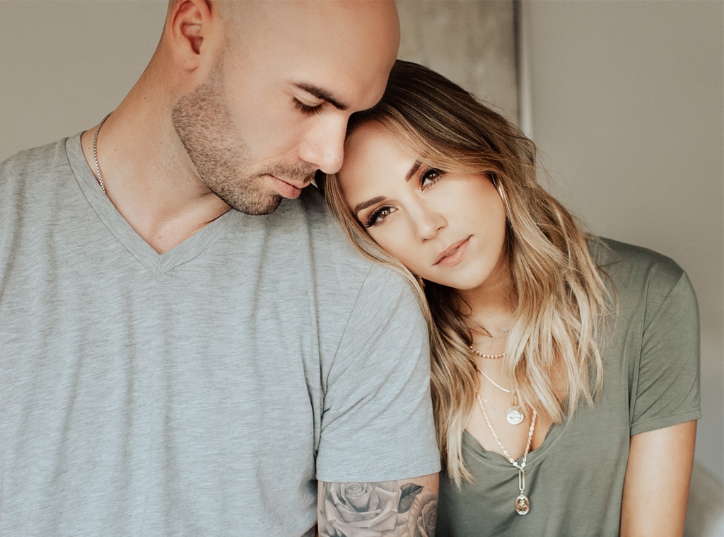 Jana Kramer From Stars Open Up About Miscarriages E News 