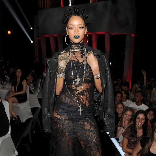 Rihanna, iHeartRadio Music Awards