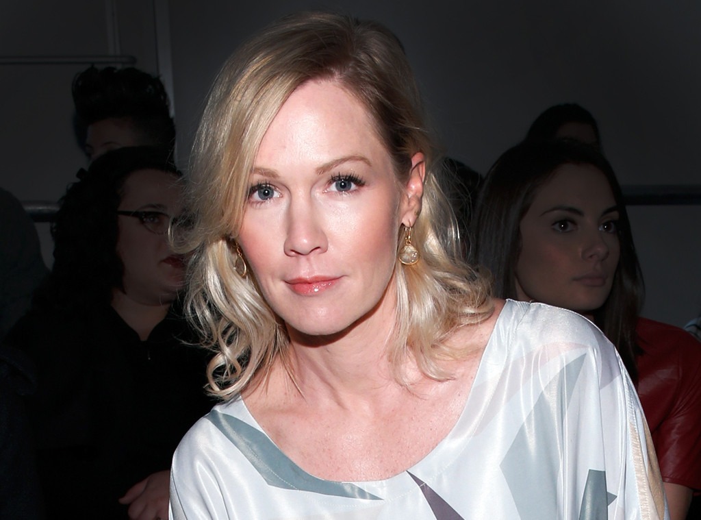 Jennie Garth Reacts To Criticism Over No Luke Perry Tribute E News