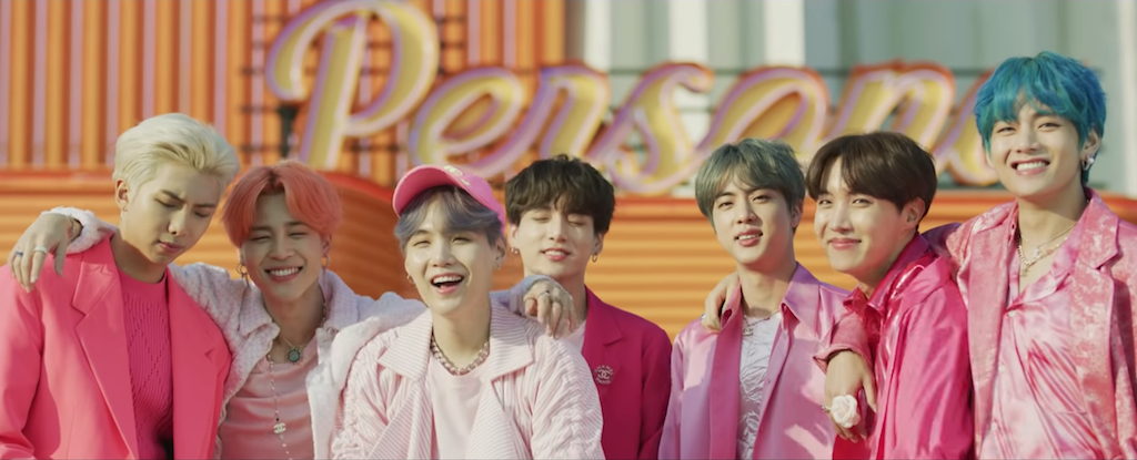 The Fashion Moments We Can T Get Over In Bts Boy With Luv Mv E Online Ap Plunge into the world of korean music! bts boy with luv mv