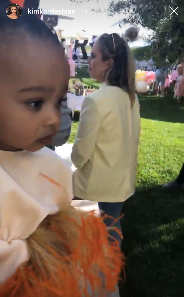 Matching Dresses from True Thompson’s 1st Birthday Party | E! News