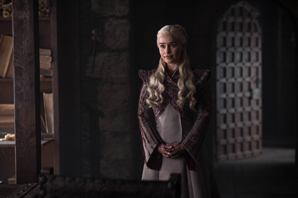 Emilia Clarke Warns Game Of Thrones Episode 5 Is Huge E Online