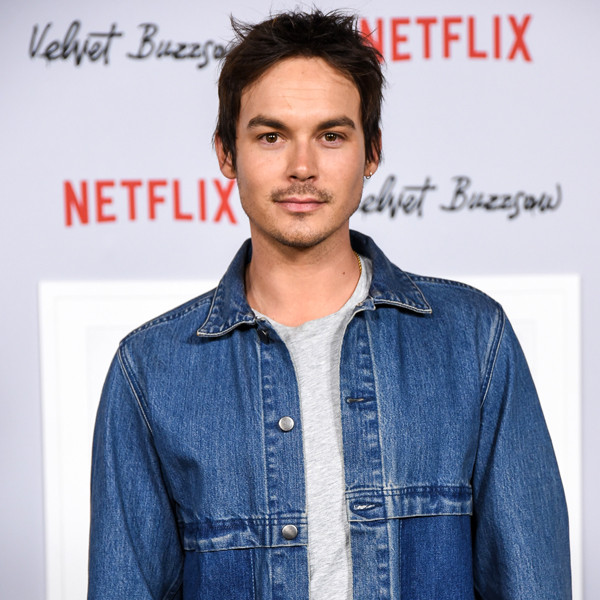 Pretty Little Liars Tyler Blackburn Reveals Hes Bisexual E Online Ap 7938