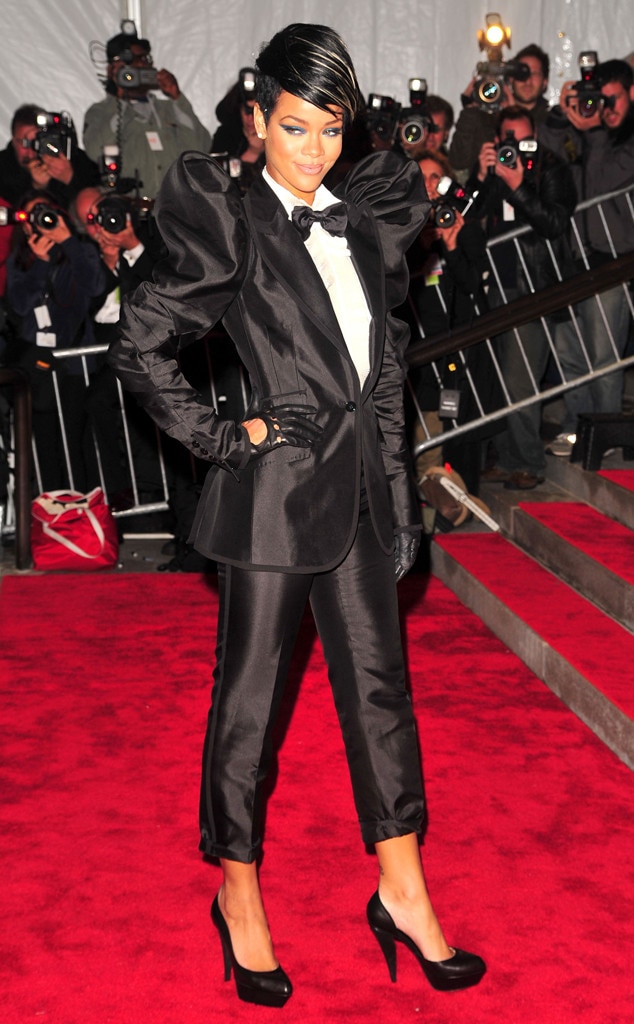 Rihanna from Look Back at the Biggest Stars of the 2009 Met Gala | E ...