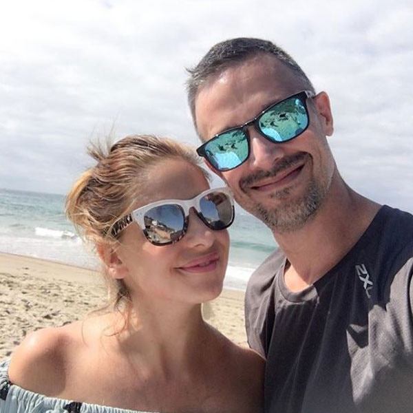 Jak Freddie Prinze Jr. i Sarah Michelle Gellar unikają życia celebrytów „BS”.