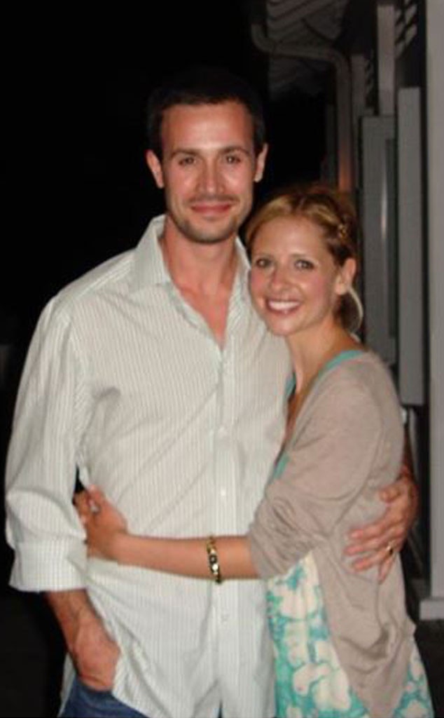 How Freddie Prinze Jr. & Sarah Michelle Gellar Avoid "BS" Celeb Life