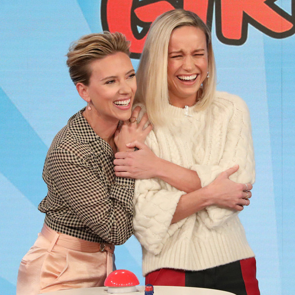 Brie Larson Scarlett Johansson Sexy Photos - Scarlett Johansson and Brie Larson Dish on Cringe-Worthy First Kisses