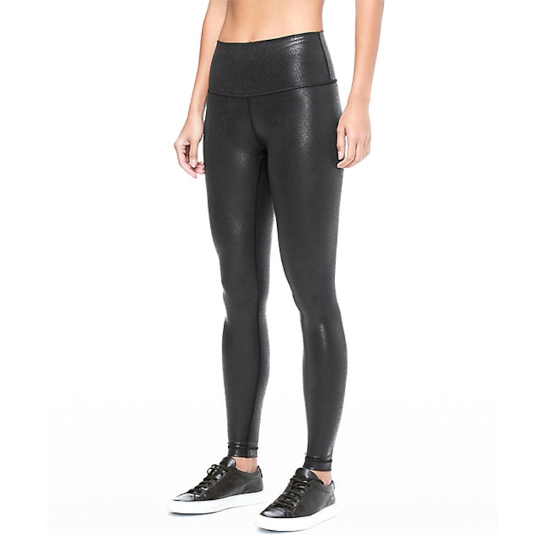 E-Comm: LuluLemon Workout Bottoms We're Obsessed With 