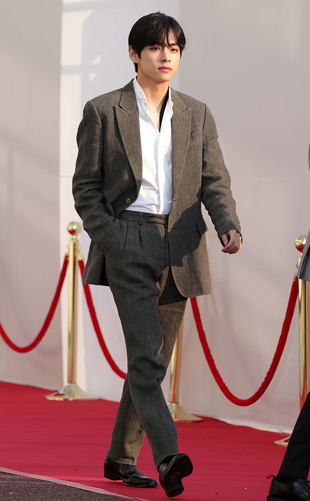V (BTS) from The Best Red Carpet Looks From U+5G The Fact ...
