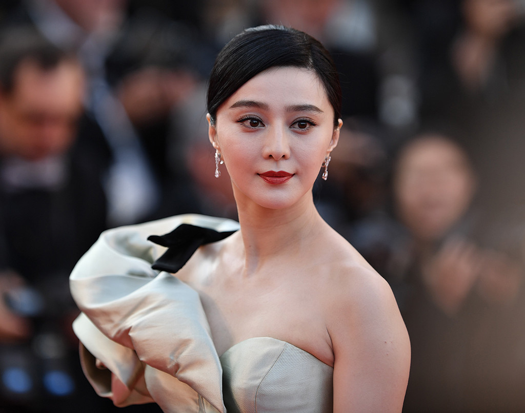 Chinese Actress Fan Bingbing Makes Her Red Carpet Return E! Online AP
