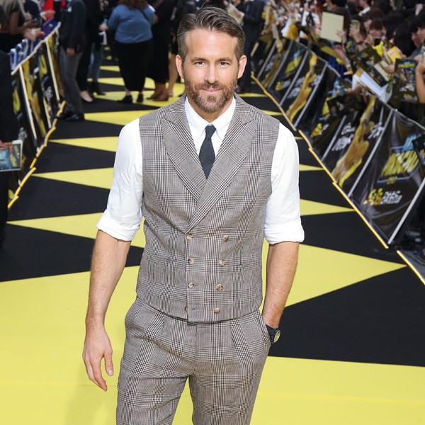 Ryan Reynolds Goes Full Action Hero In 6 Underground Trailer E News
